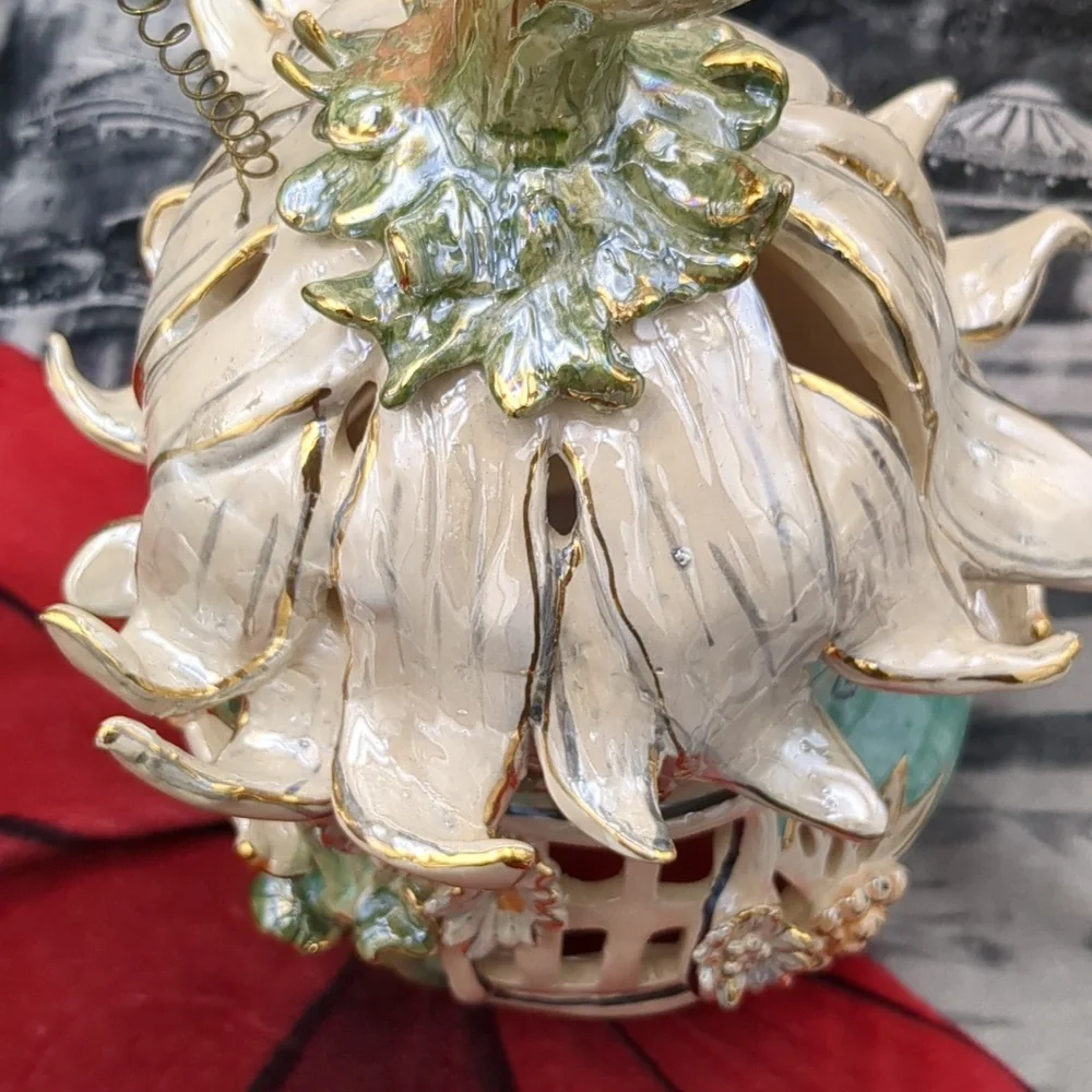Heather gold mink Blue sky T light holder